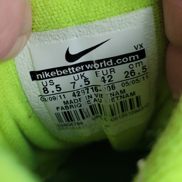 NIKE | Air Flight Showup basketball mid top lace-up athletic shoes - Picture 8 of 8